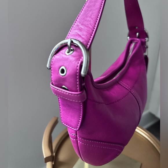 Coach SoHo Small Hobo Hot Pink Leather Vintage Shoulder Bag Y2K 9541 - Picture 4 of 14